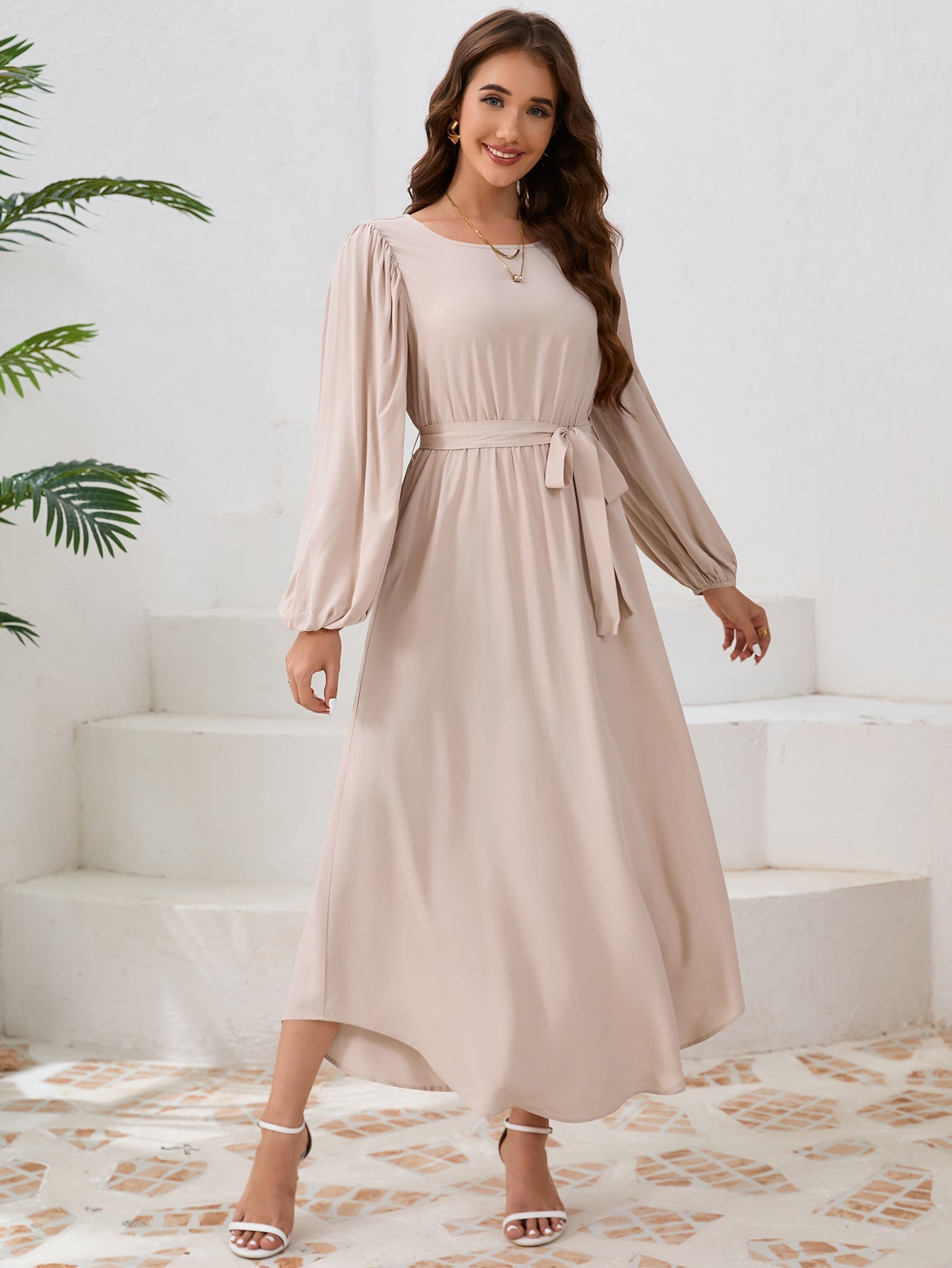 Dames Élégante Robe Maxie avec Coupe Ample et Manches Bouffantes Chic und Stil
