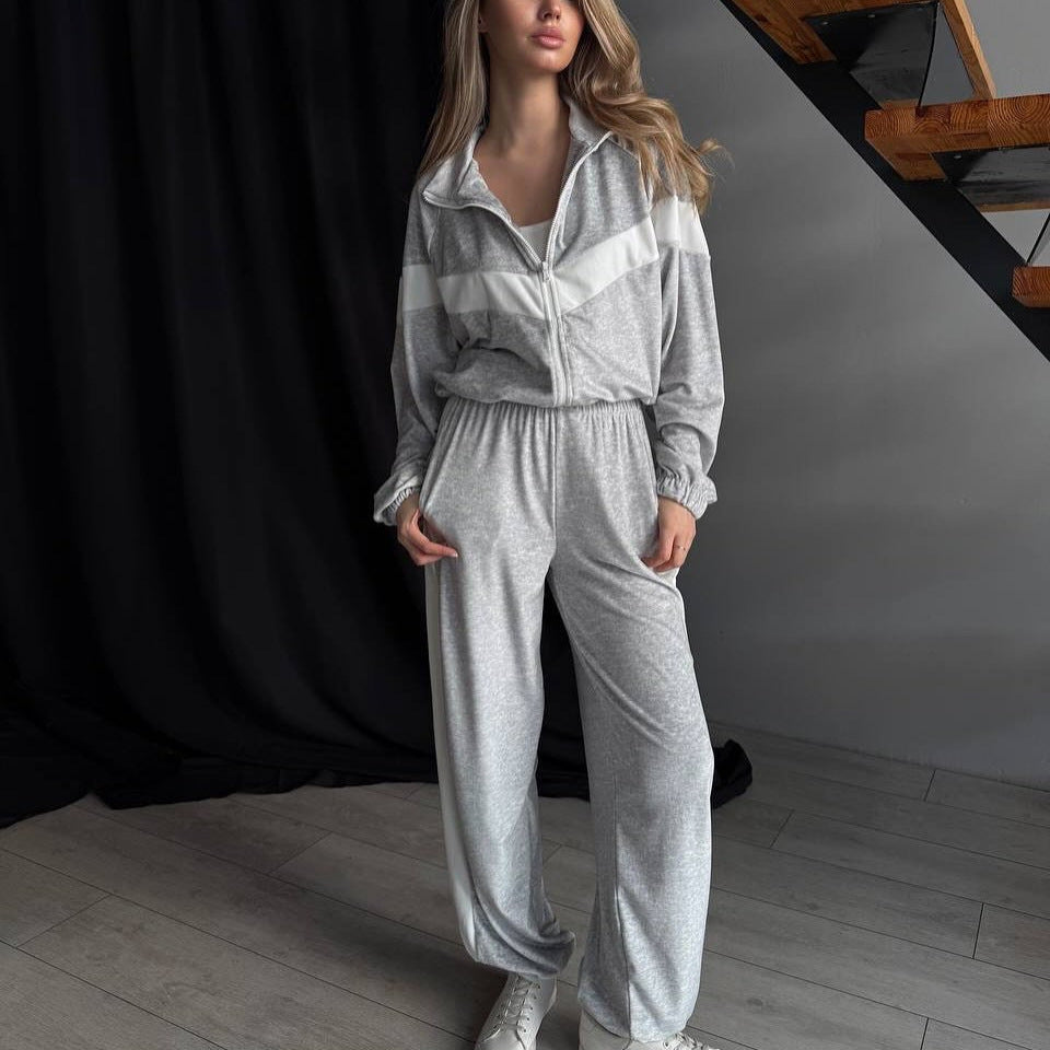 Combinaison de lounge sportive pour femmes avec col haut et cordon de taille élastique Chic und Stil