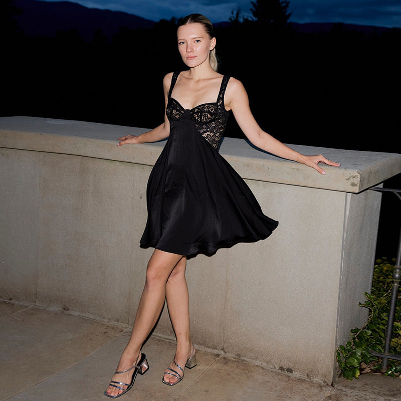 Robe A-ligne avec détail en dentelle Chic und Stil