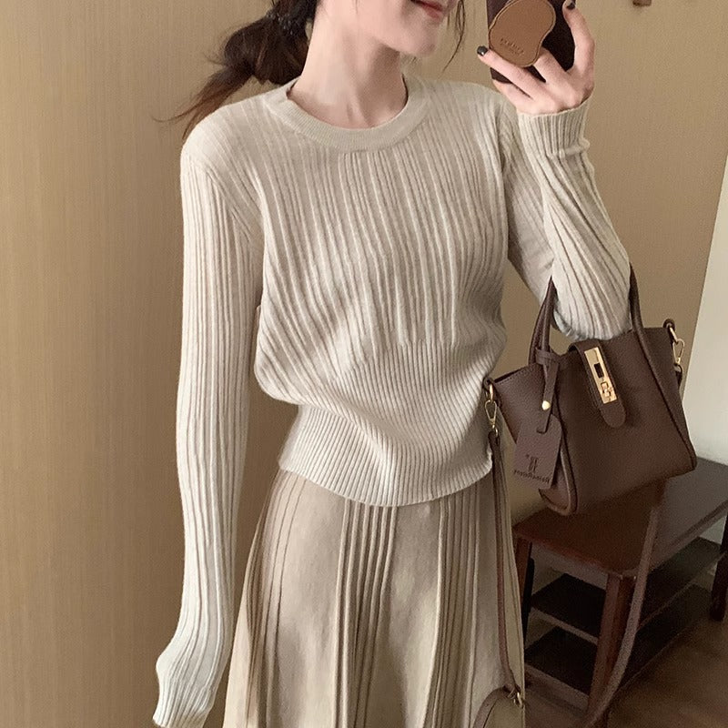 Pull en tricot pour femmes avec une élégante structure côtelée et une silhouette cintrée Chic und Stil
