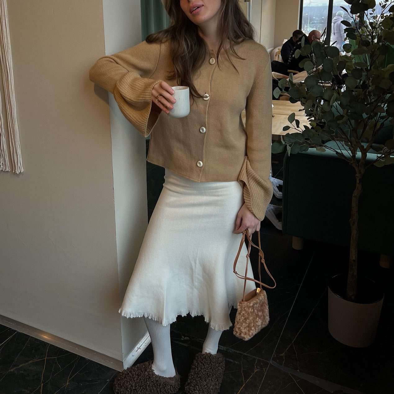 Elegant Ladies' Vest with Fashionable and Chic Sleeve Openings