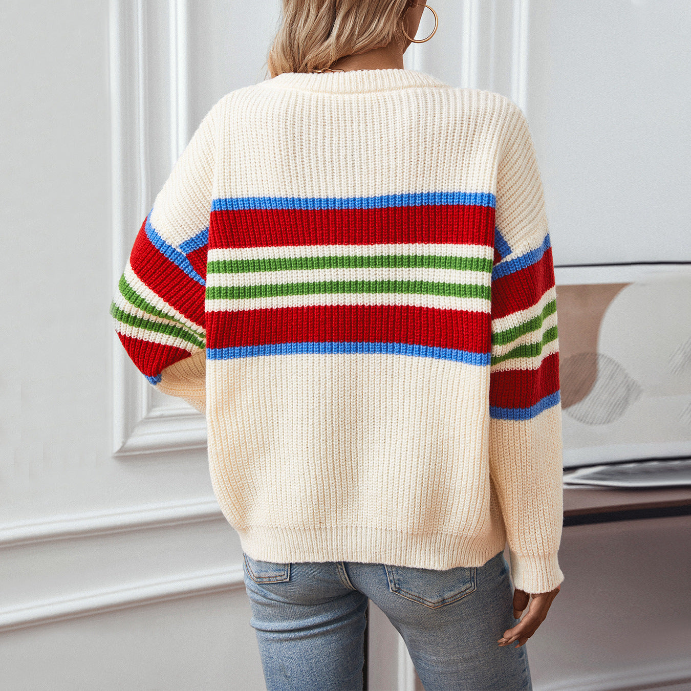 Pull en tricot décontracté pour femmes avec des rayures colorées et un col rond Chic und Stil