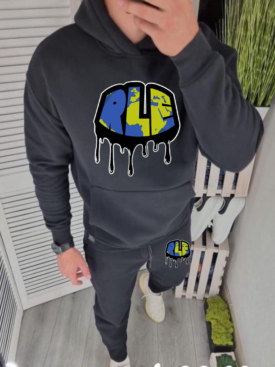 Women's hoodie and jogging pants set with creative graffiti design Chic und Stil