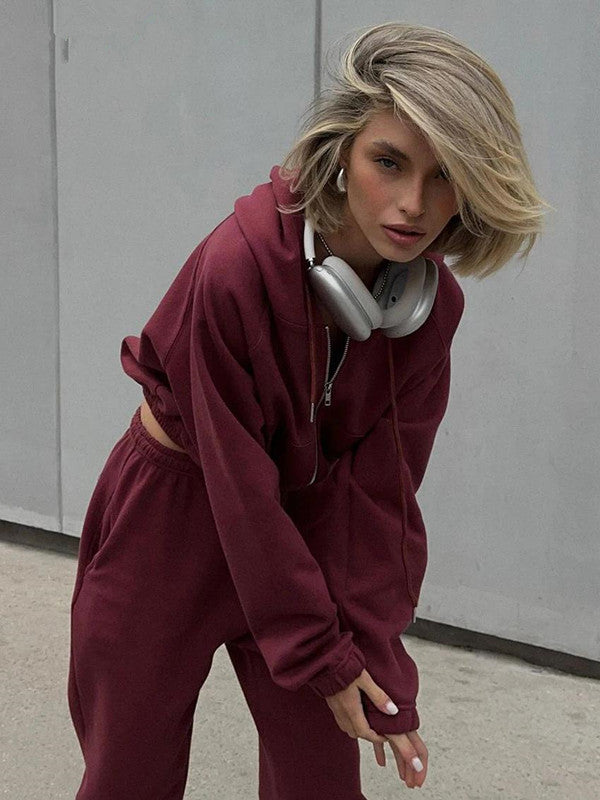 Women's sporty hoodie set with high collar and comfortable pants Chic and Style