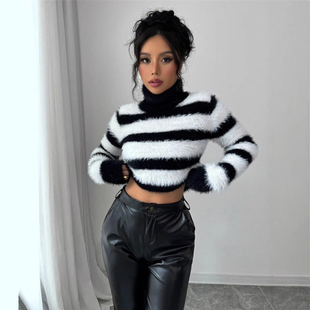 Pull en tricot à la mode pour femmes avec un design rayé tendance et un col haut Chic und Stil