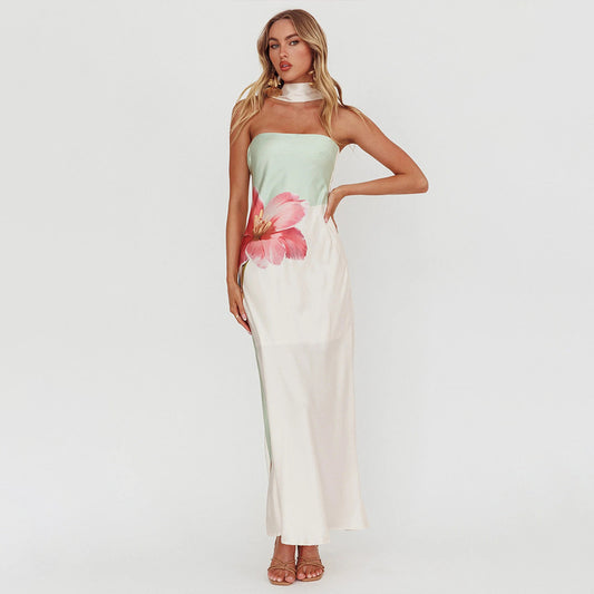 Robe maxi élégante sans épaules pour femmes avec design floral et coupe cintrée Chic und Stil