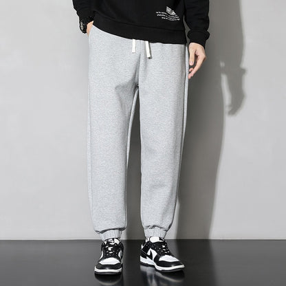 Casual sweatpants for men with elastic waistband and side pockets Chic and Style