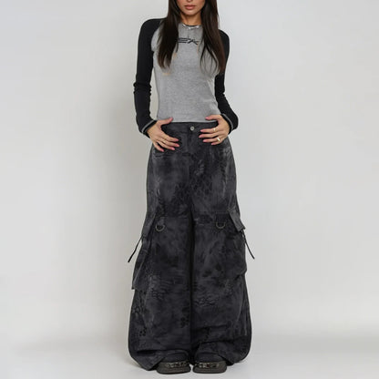 Women's cargo pants with wide leg and unique pattern Chic and Style
