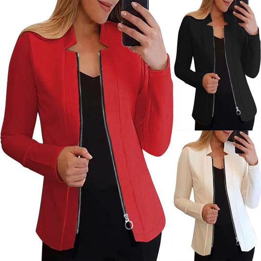 Veste de biker pour femmes avec coupe innovante et détails de fermeture éclair pratiques Chic und Stil