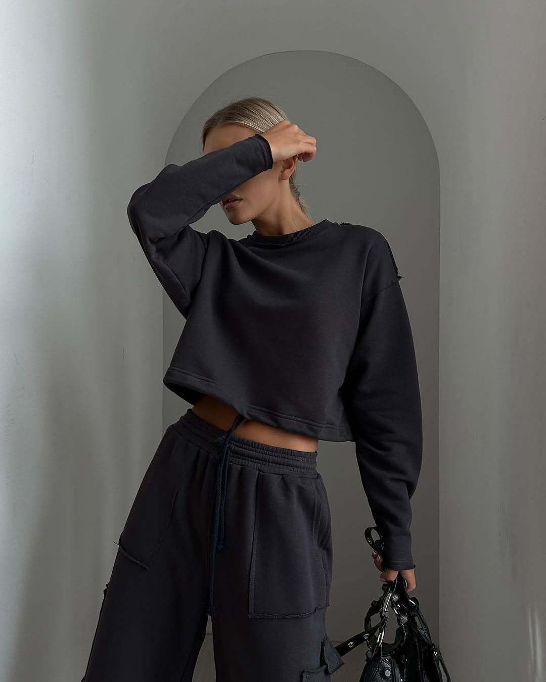 Femme pull court décontracté avec cordon de serrage et coupe ample Chic und Stil