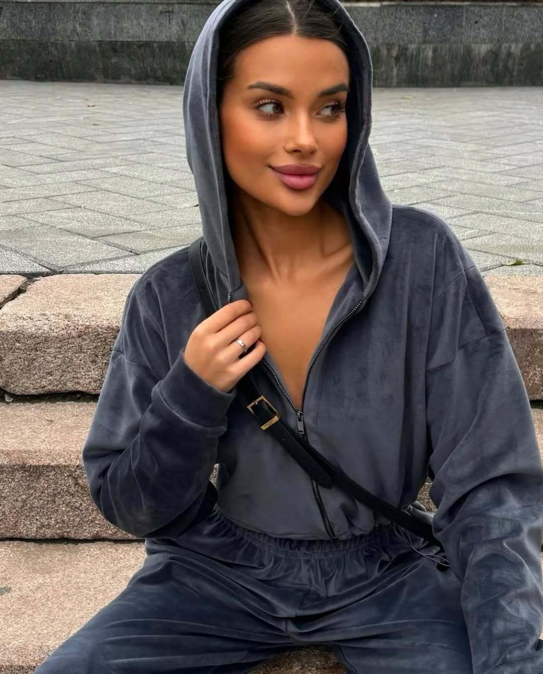 Dames doux velours combinaison à capuche Chic und Stil