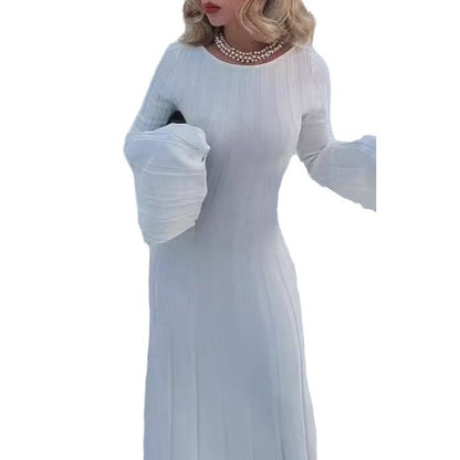 Robe midi à manches longues pour femmes avec décolleté dos profond et fines rayures Chic und Stil