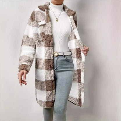 Dame Teddy-pull à capuche avec motif à carreaux et poches pratiques Chic und Stil