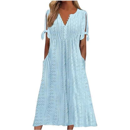 Robe midi aérienne pour femmes avec des motifs en trou décoratifs et des poches pratiques Chic und Stil