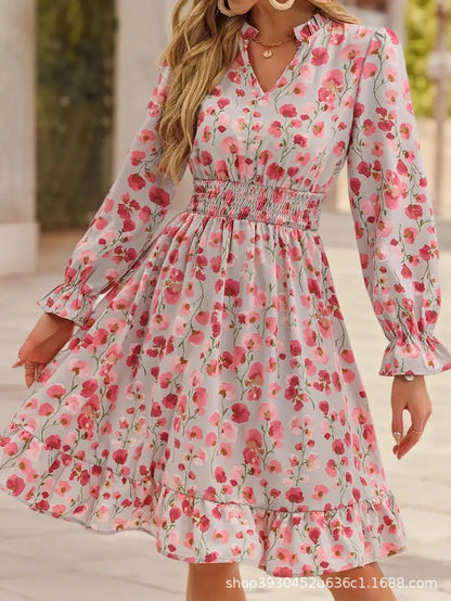 Robe mini à motifs floraux pour femmes avec des manches volumineuses et une taille élastique Chic und Stil