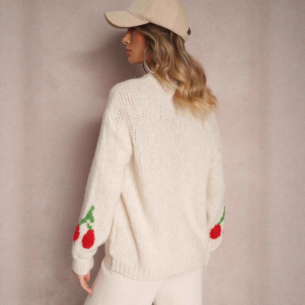 Pull à tricoter pour femmes avec motif cerise fruité et coupe décontractée Chic und Stil