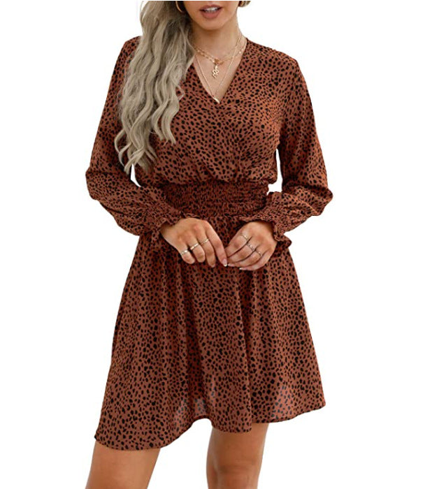 Robe élégante pour femmes avec un élastique ajusté et des manches longues Chic und Stil
