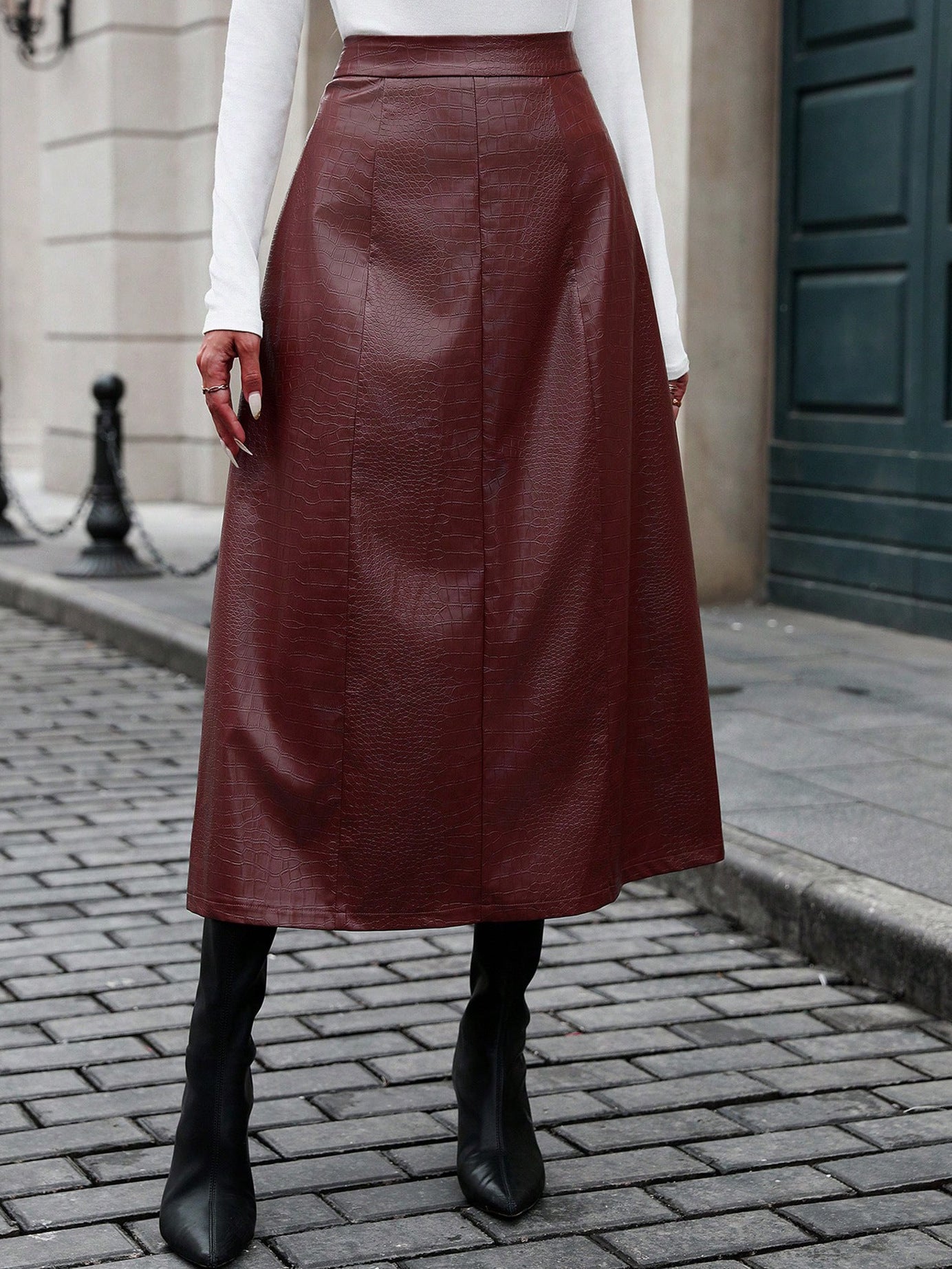 Jupe en cuir longue pour femme avec un élégant motif crocodile Chic und Stil