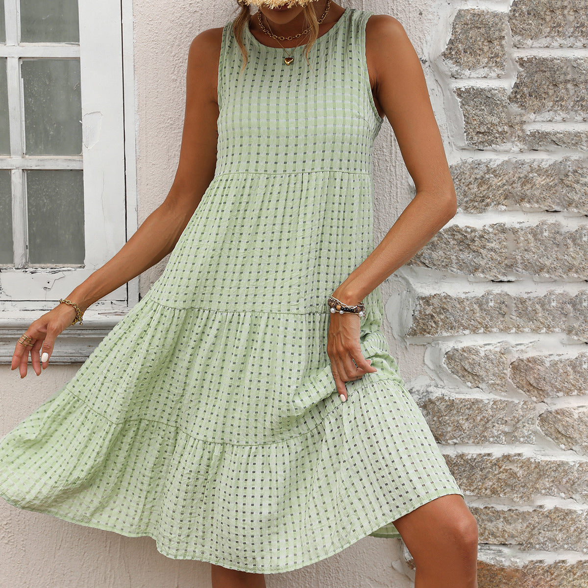 Robe d'été décontractée pour femmes avec légèrement volants et décolleté en V Chic und Stil