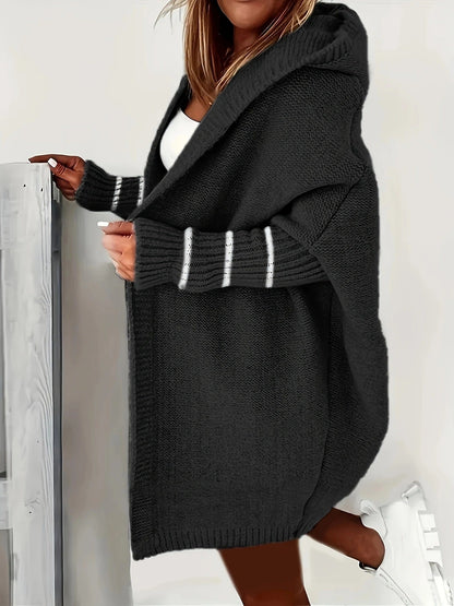 Chic und Stil | Women Cozy Cardigan with Hood and Loose-Fitting Design