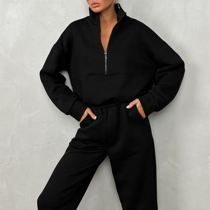 Ensemble de loisirs stylé pour femmes avec un pull à col montant et un jogging ample Chic und Stil