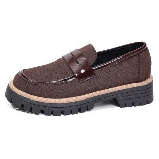 Chaussures femmes confortables à enfiler avec profil robuste et application élégante Chic und Stil