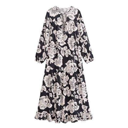 Robe maxi pour femmes avec broderie florale et volants élégants Chic und Stil
