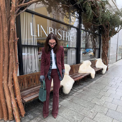 Refined leather gloves for ladies Chic and Style