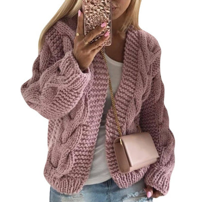 Cardigan en tricot pour femmes avec élégants motifs en câble Chic und Stil