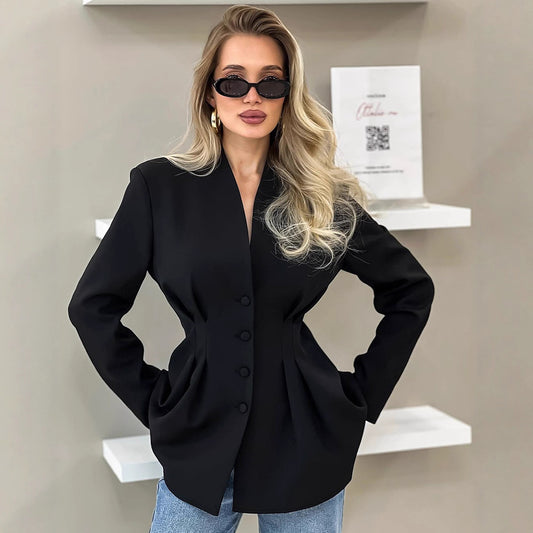 Blazer structuré pour femmes avec une coupe moderne et un cintrage Chic und Stil