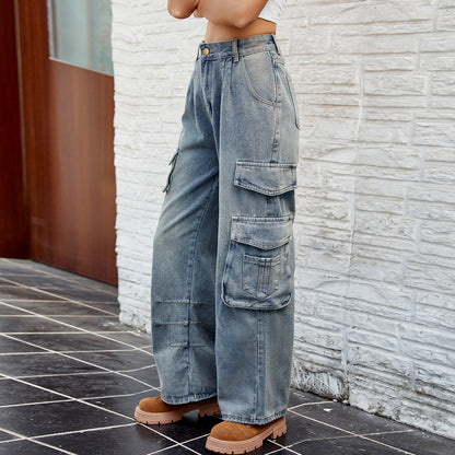 Feminine cargo pants in a relaxed, wide fit with practical side pockets Chic und Stil