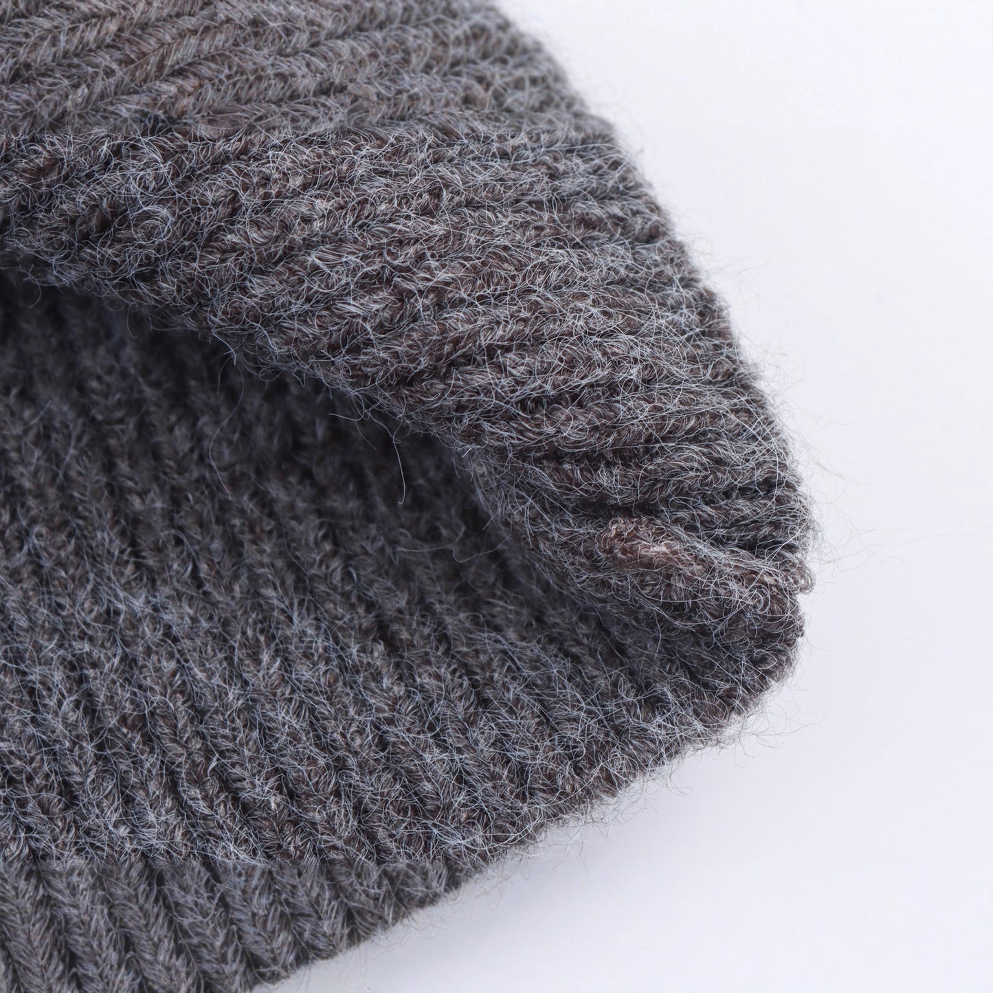 Pull décontracté pour femmes avec col de haute qualité et fermeture à glissière Chic und Stil