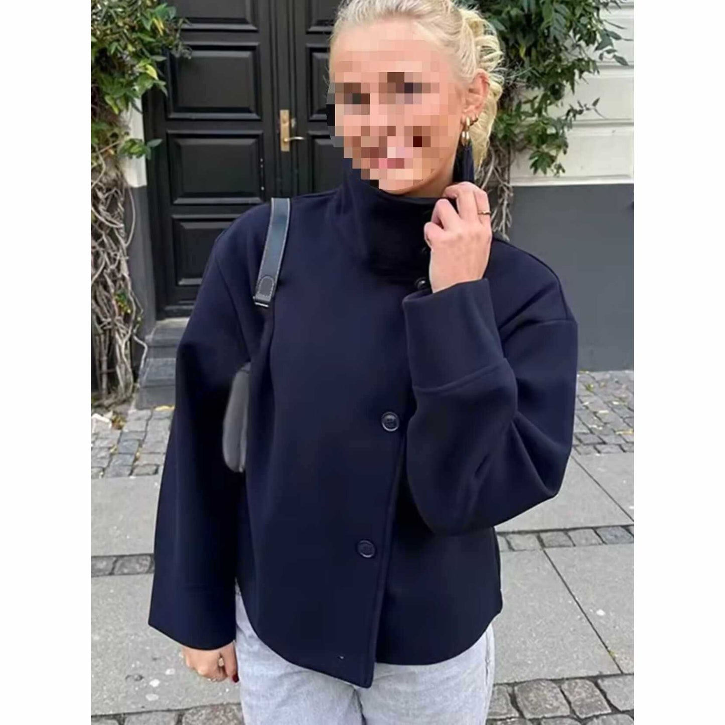 Damen Übergangsjacke mit hohem Kragen und Knopfdetails Chic und Stil