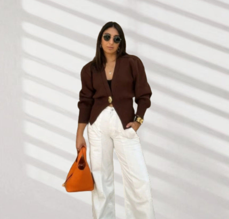 Dames Élégante Cardigan avec décolleté V plongeant et bouton décoratif Chic und Stil