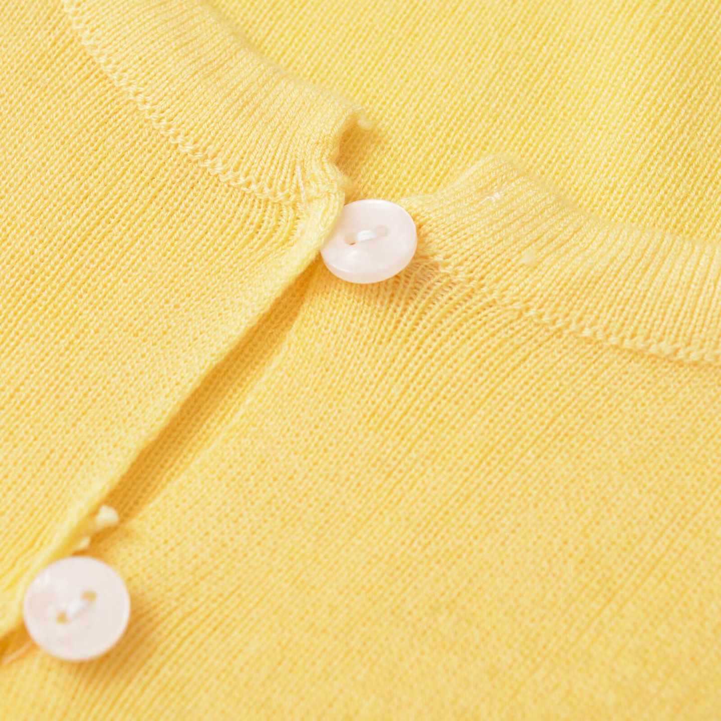 Dames élégante cardigan en tricot avec délicats détails de boutons Chic und Stil