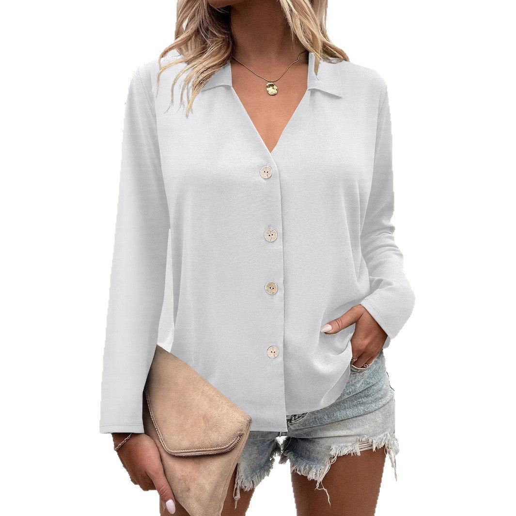 Blouse féminine tendance avec décolleté en V et détails de boutons Chic und Stil