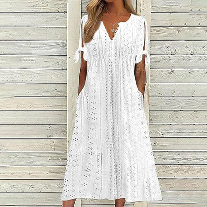 Robe midi aérienne pour femmes avec des motifs en trou décoratifs et des poches pratiques Chic und Stil
