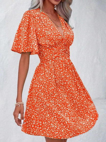 Robe Flirty Floral Ajustée et Évasée Dame Chic und Stil