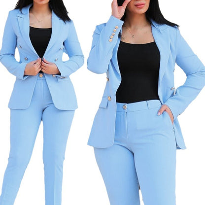 Dames costume d'affaires élégant et stylé avec double boutonnage et coupe cintrée Chic und Stil