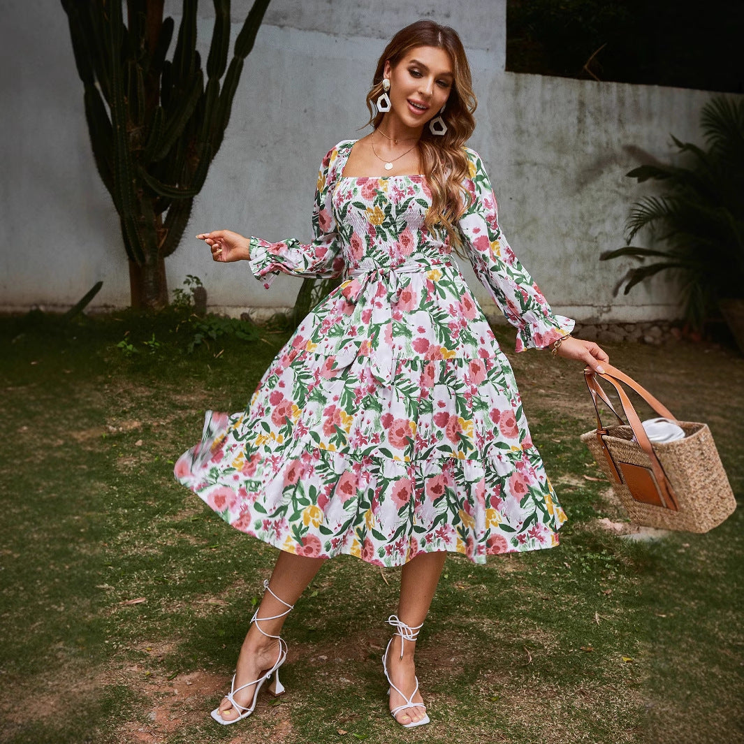 Robe midi pour femmes avec imprimé floral et coupe flatteuse Chic und Stil