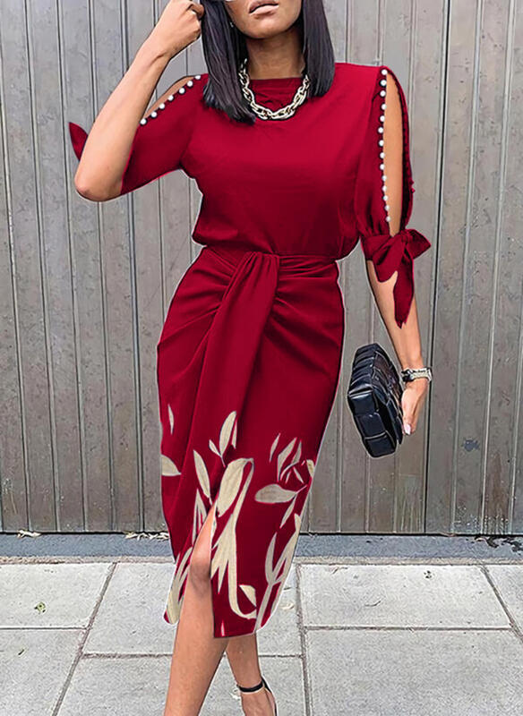 Robe portefeuille pour dames avec des manches décoratives et un ourlet floral Chic und Stil
