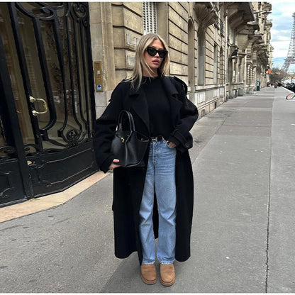 Dames élégant long trench-coat avec coupe moderne et poches pratiques Chic und Stil