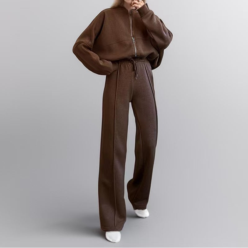 Ladies zip-up sporty hoodie with loose jogging pants Chic and Style