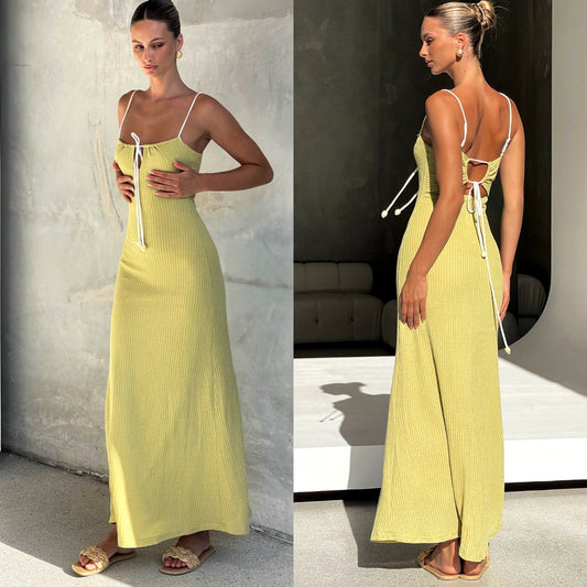 Robe maxi pour femmes avec un délicat design en côtes et un décolleté ajustable Chic und Stil
