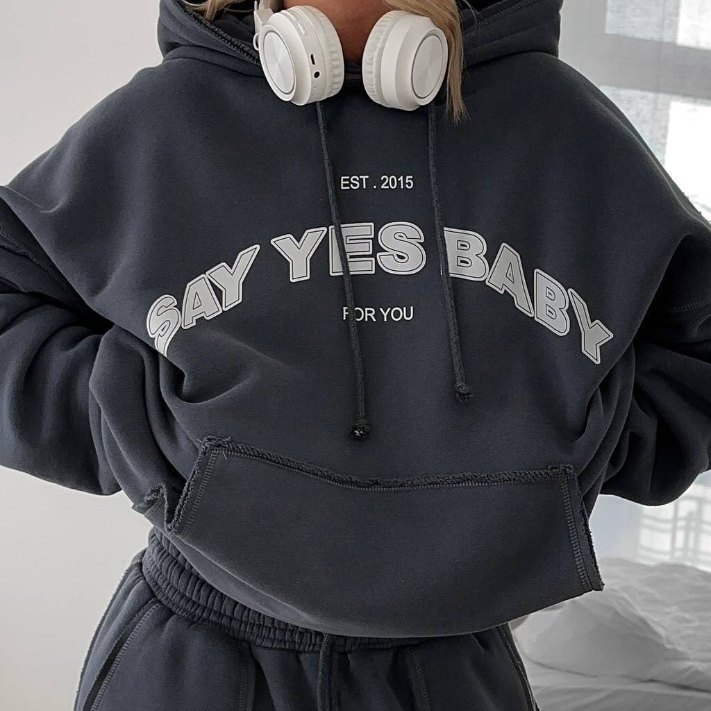 Chic and Style casual hoodie and cargo pants set for women