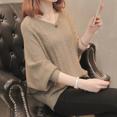 Pull léger en tricot pour femmes avec décolleté en V et motif ajouré Chic und Stil