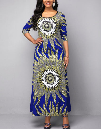 Robe maxi femme avec un impressionnant motif graphique et un col rond Chic und Stil