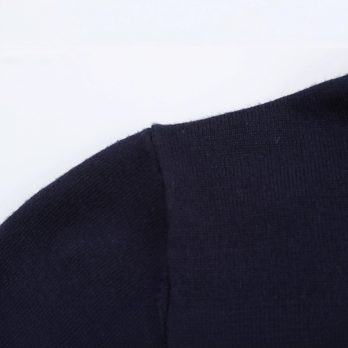 Pull à col roulé pour dames avec des détails de boutons élégants Chic und Stil