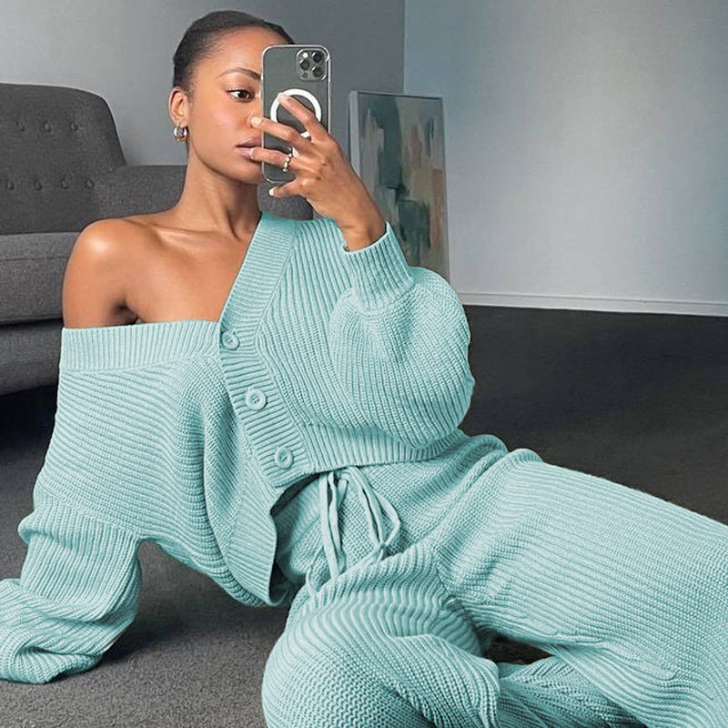 Knit loungewear set for ladies with button top and comfortable pants Chic and Style