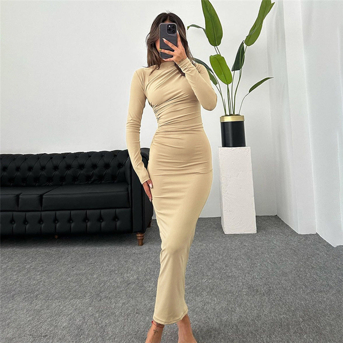 Dames Robe longue à manches raffinées avec coupe cintrée Chic und Stil